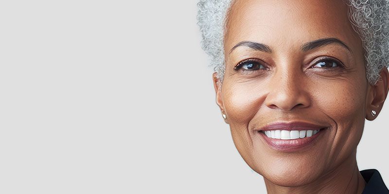 Le lifting cervico-facial peut être combiné à d’autres techniques comme le laser ou les injections